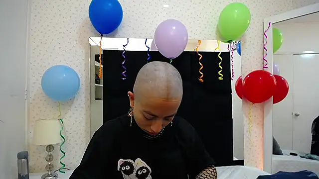 Snapshot of LunaRichy_ chatting on September 24, 12:41 pm LunaRichy online show from September 24, 12:41 pm