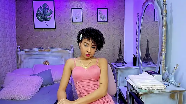 Snapshot of Lucia_jane chatting on October 22, 7:46 pm Lucia jane online show from October 22, 7:46 pm