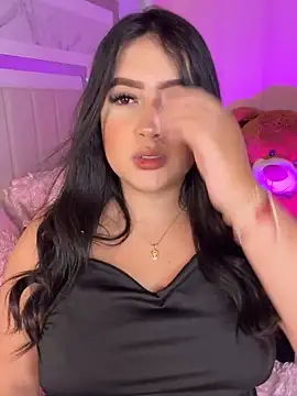 Snapshot of Emiily_Moore1 chatting on October 1, 12:38 am Emiily Moore1 online show from October 1, 12:38 am