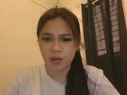 Snapshot of Zachariah_05 chatting on June 19, 7:12 am Zachariah 05 online show from June 19, 7:12 am