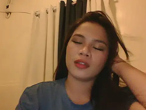 Snapshot of Zachariah_05 chatting on June 28, 1:17 pm Zachariah 05 online show from June 28, 1:17 pm