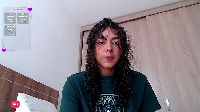 Snapshot of WendySuns_ chatting on October 22, 5:56 pm WendySuns online show from October 22, 5:56 pm