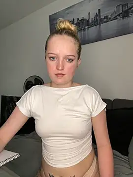 DieBlondeHannah online show from October 19, 11:44 am