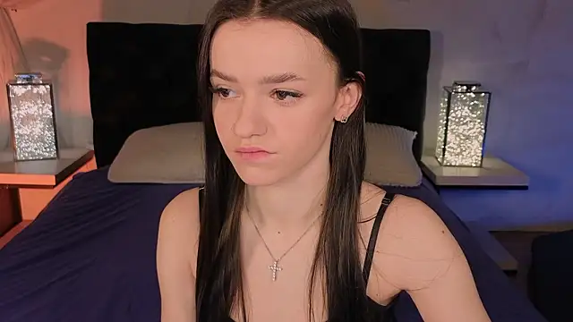 E l i z e  online show from March 13, 5:14 am