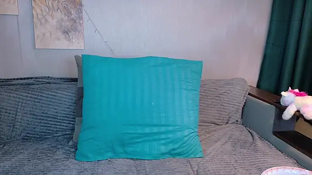 KikiMoor online show from September 20, 3:07 am