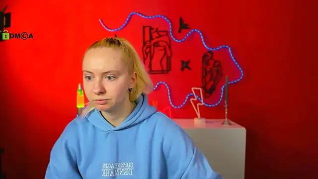 mila glow1 online show from March 27, 12:49 pm