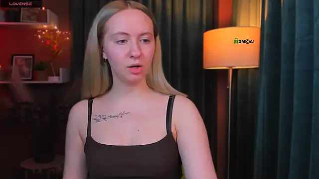 mila glow1 online show from April 16, 6:52 pm