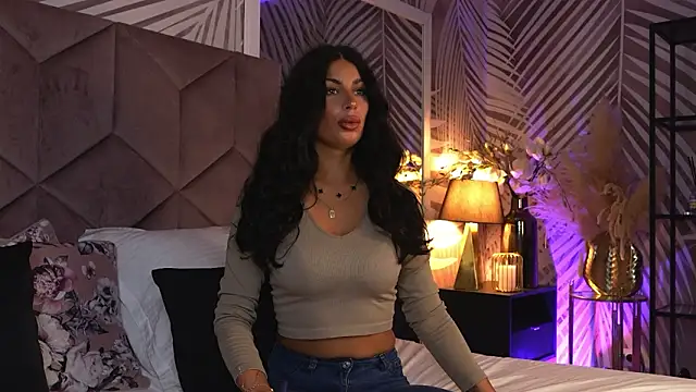 EvaRhea online show from March 13, 3:57 am