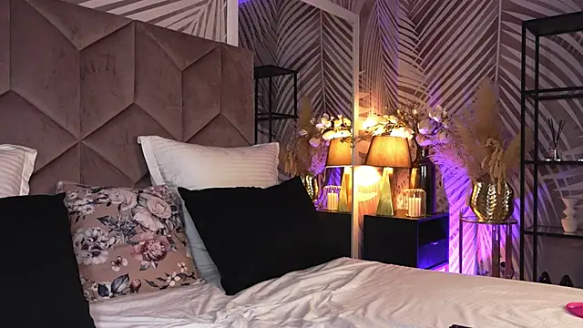 EvaRhea online show from March 14, 3:56 am