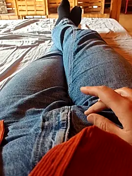 Horny mummy online show from May 8, 2:11 pm