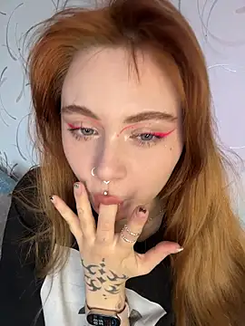 LunaMillie online show from February 28, 10:16 am