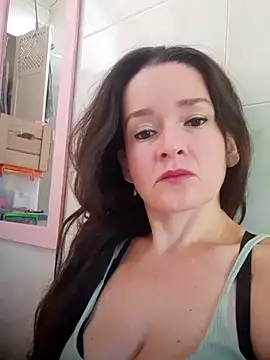Snapshot of _anita_rojas chatting on October 15, 2:28 pm anita rojas online show from October 15, 2:28 pm
