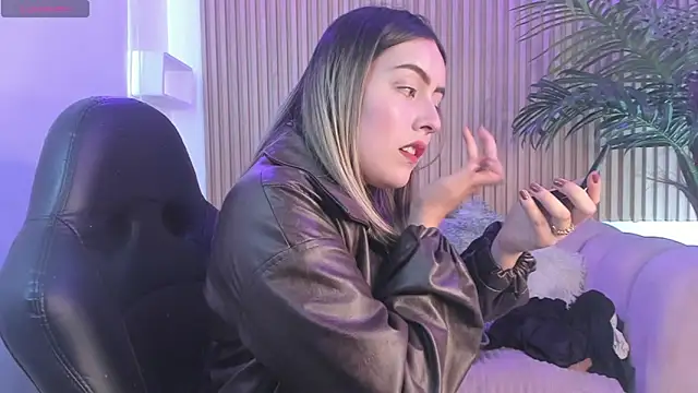 Jenny Wolridge  online show from November 12, 7:13 pm