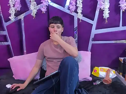 Bruno Cruzz online show from November 15, 2:31 am