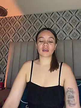 Sky Junne online show from March 17, 4:21 pm