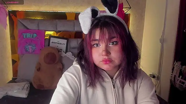 sophiievv online show from November 24, 7:02 pm