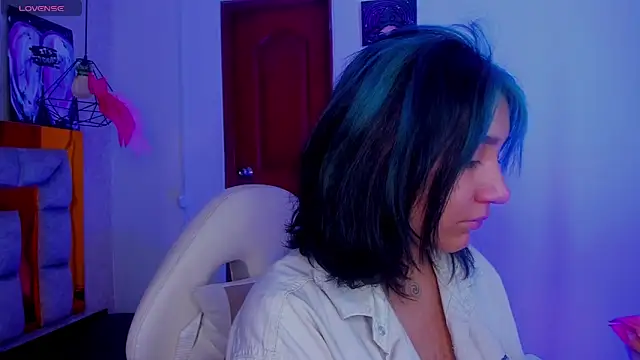 sophiievv online show from February 28, 7:37 pm