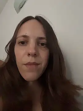 Snapshot of lauflor chatting on February 11, 9:20 pm lauflor online show from February 11, 9:20 pm