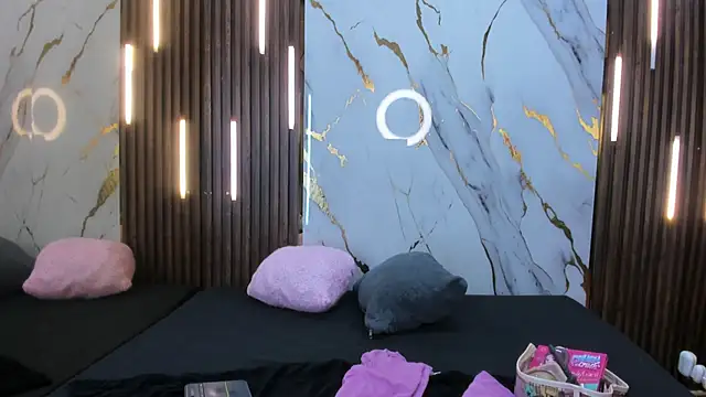 Snapshot of VictoriaDuart chatting on October 25, 8:36 pm VictoriaDuart online show from October 25, 8:36 pm