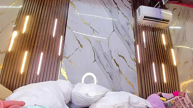 VictoriaDuart online show from December 18, 8:26 pm