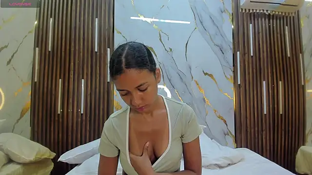 VictoriaDuart online show from March 27, 8:08 pm