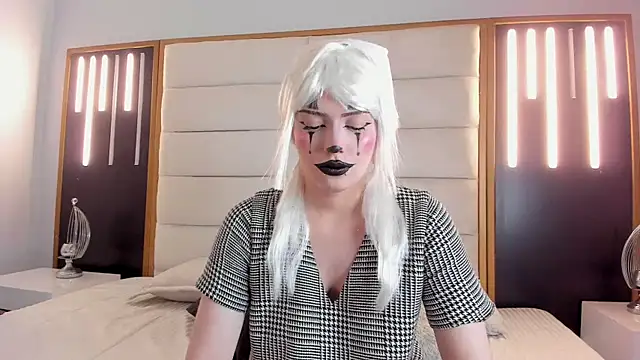 Snapshot of RebecaSnow chatting on October 15, 8:53 pm RebecaSnow online show from October 15, 8:53 pm