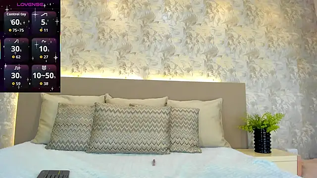 Snapshot of MilaGrace1 chatting on October 7, 10:23 am MilaGrace1 online show from October 7, 10:23 am