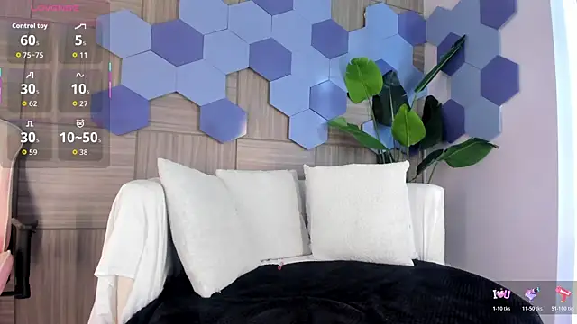 Snapshot of MilaGrace1 chatting on November 8, 9:31 am MilaGrace1 online show from November 8, 9:31 am