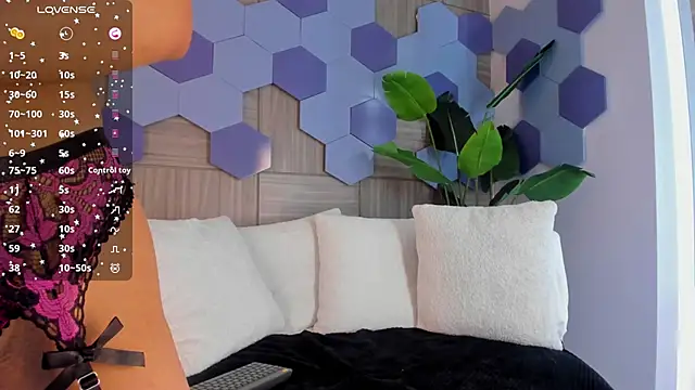 Snapshot of MilaGrace1 chatting on December 2, 9:36 am MilaGrace1 online show from December 2, 9:36 am