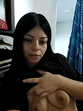 Snapshot of LunaJacobs chatting on October 5, 12:20 am LunaJacobs online show from October 5, 12:20 am