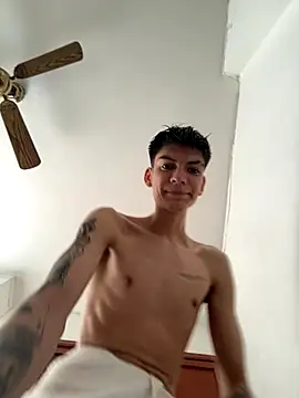 Snapshot of Luck__090 chatting on November 14, 6:06 pm Luck 090 online show from November 14, 6:06 pm