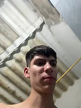 Snapshot of Luck__090 chatting on February 27, 3:06 am Luck 090 online show from February 27, 3:06 am