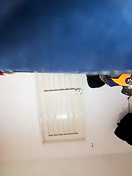 Snapshot of MackMacKenzie chatting on September 9, 12:43 am MackMacKenzie online show from September 9, 12:43 am