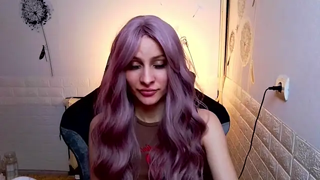 Snapshot of girlfriend_night17 chatting on February 18, 10:22 am girlfriend night17 online show from February 18, 10:22 am