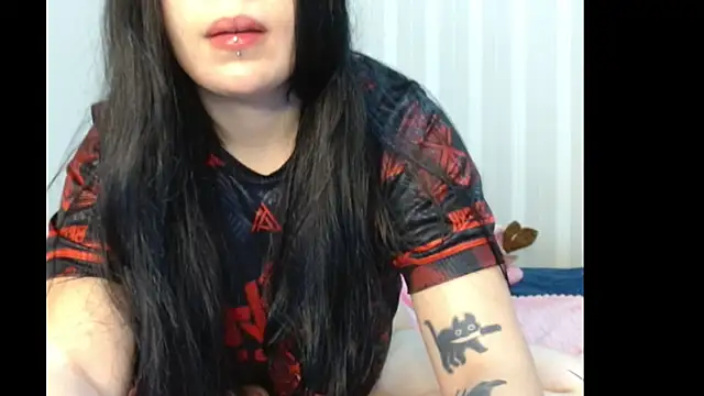 Snapshot of ingridequinti chatting on November 2, 1:41 am ingridequinti online show from November 2, 1:41 am