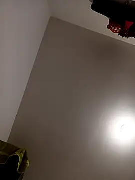 Snapshot of HotRolo chatting on March 3, 4:18 am HotRolo online show from March 3, 4:18 am