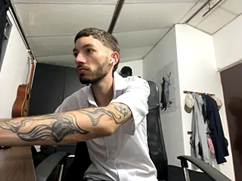 Snapshot of sarabiaarevalo chatting on October 18, 4:26 am sarabiaarevalo online show from October 18, 4:26 am