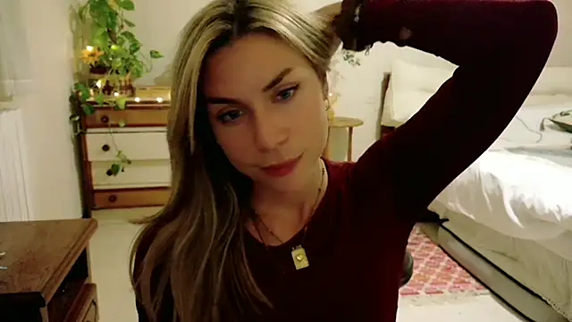 wonderalice31 online show from October 23, 7:12 pm