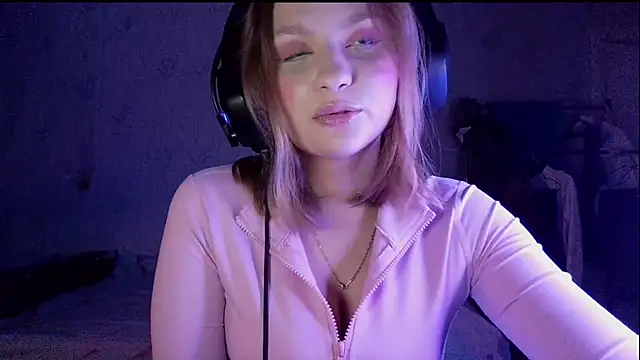 pr In cess  online show from September 17, 8:32 pm