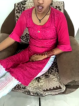 Snapshot of Student_girl2 chatting on September 10, 4:56 am Student girl2 online show from September 10, 4:56 am