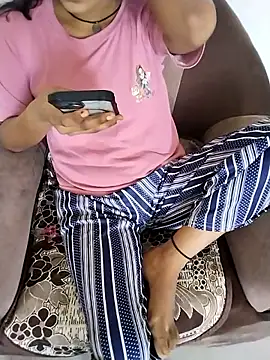 Snapshot of Student_girl2 chatting on September 12, 4:56 am Student girl2 online show from September 12, 4:56 am