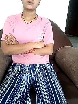 Snapshot of Student_girl2 chatting on September 15, 4:45 am Student girl2 online show from September 15, 4:45 am