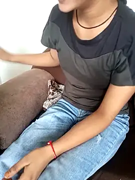 Snapshot of Student_girl2 chatting on October 1, 4:40 am Student girl2 online show from October 1, 4:40 am