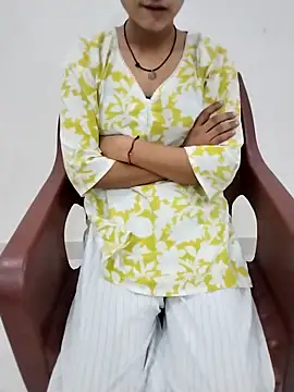 Snapshot of Student_girl2 chatting on October 7, 2:42 am Student girl2 online show from October 7, 2:42 am