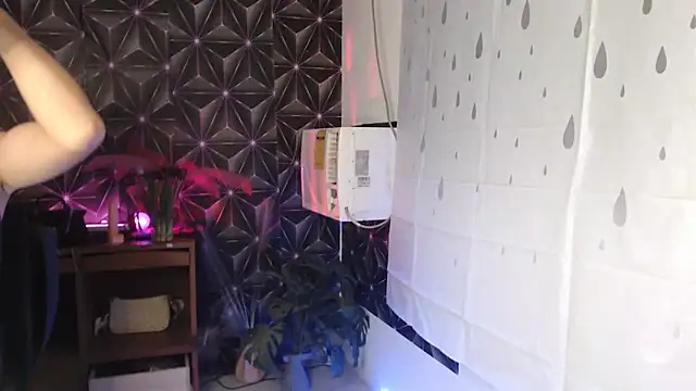 ursweet jade online show from October 6, 10:12 am