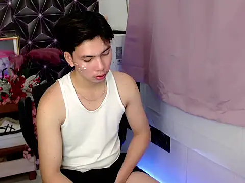 ursweet jade online show from December 4, 10:35 am