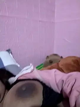 Snapshot of soope-00 chatting on November 22, 7:13 pm soope-00 online show from November 22, 7:13 pm