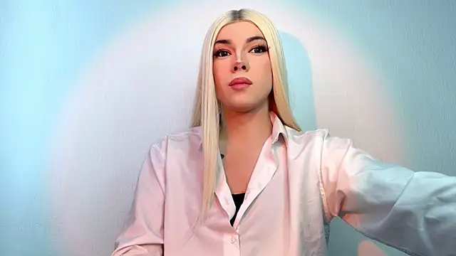 YourTrixie online show from April 9, 5:51 am