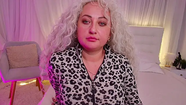 Lilit 1Love online show from December 3, 4:27 pm