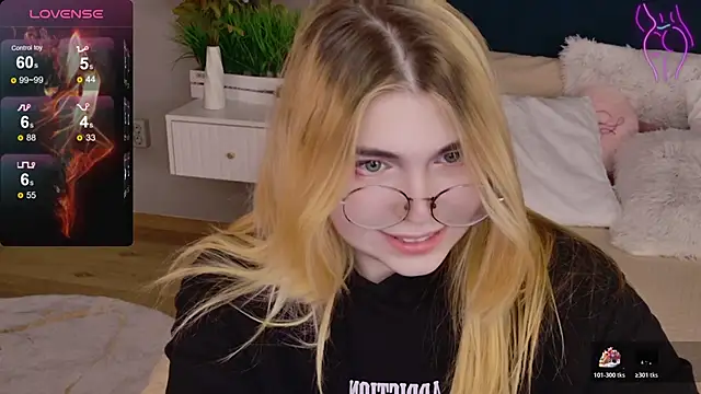 Evie Vall online show from November 8, 3:34 pm